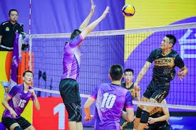 里程悲！伦纳德快船生涯30+次数达到70次，升至队史第二