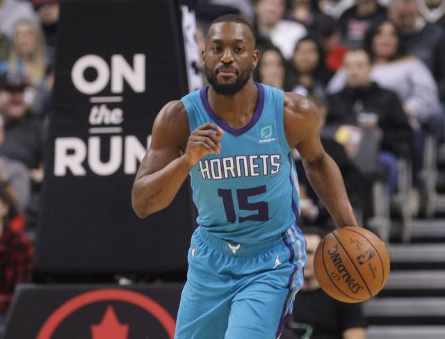 雄鹿的进攻 雄鹿的进攻